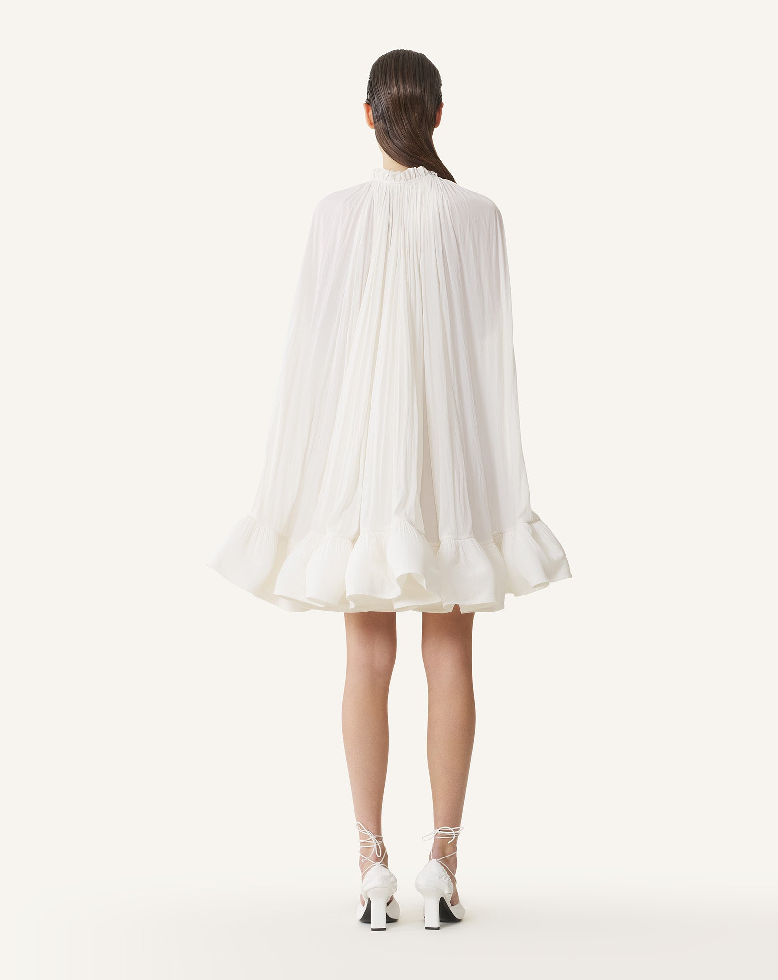 ROBE COURTE EN CHARMEUSE