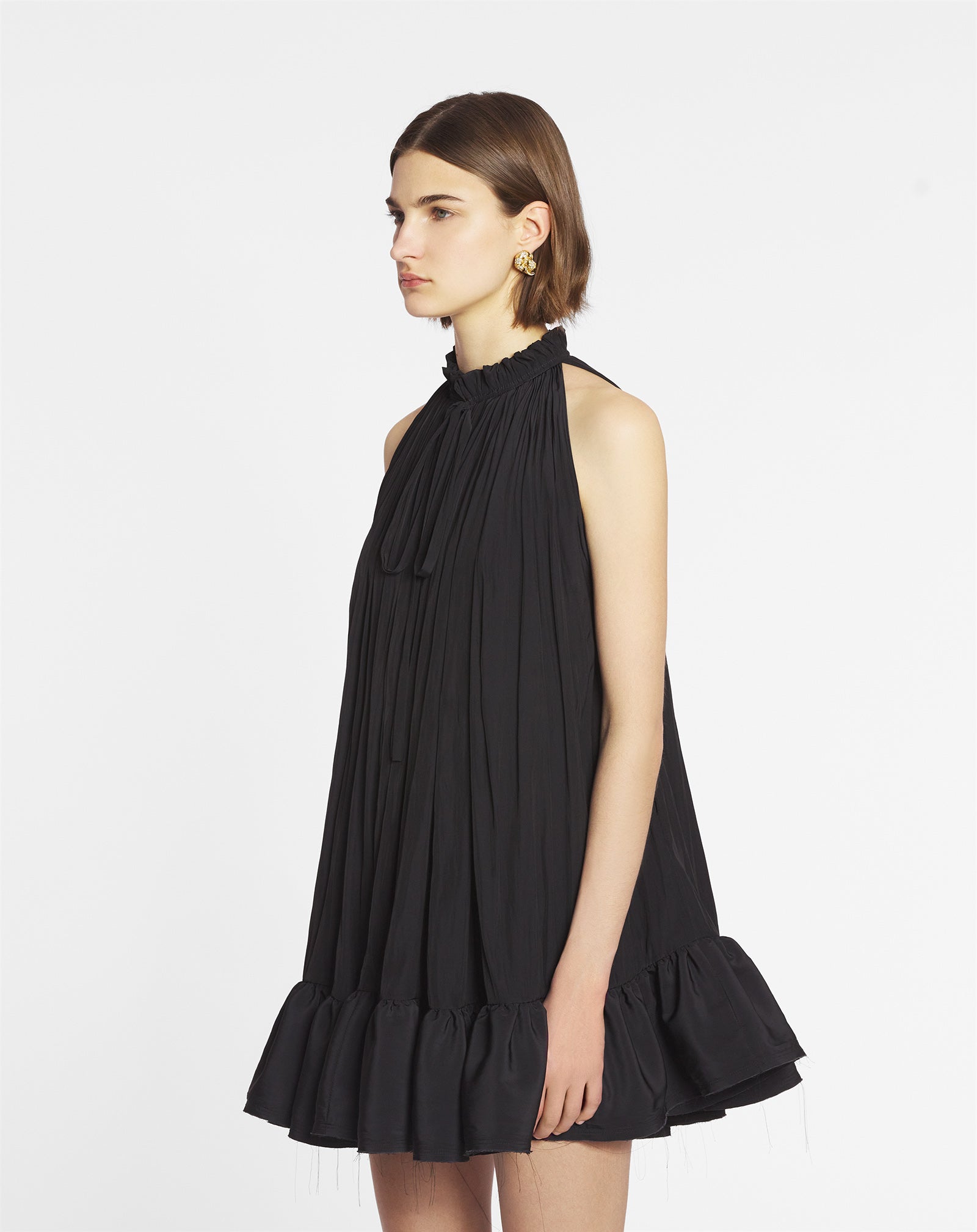 ROBE COURTE À VOLANTS NOIR