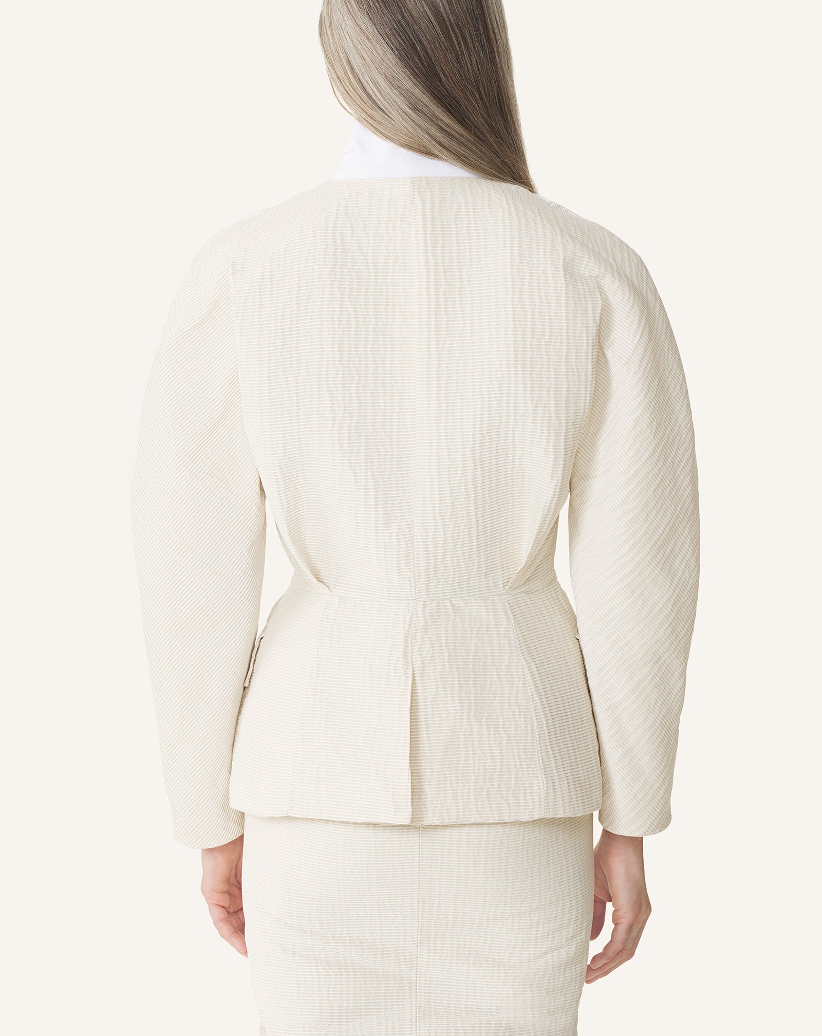 VESTE CEINTURÉE EN JACQUARD BLANC