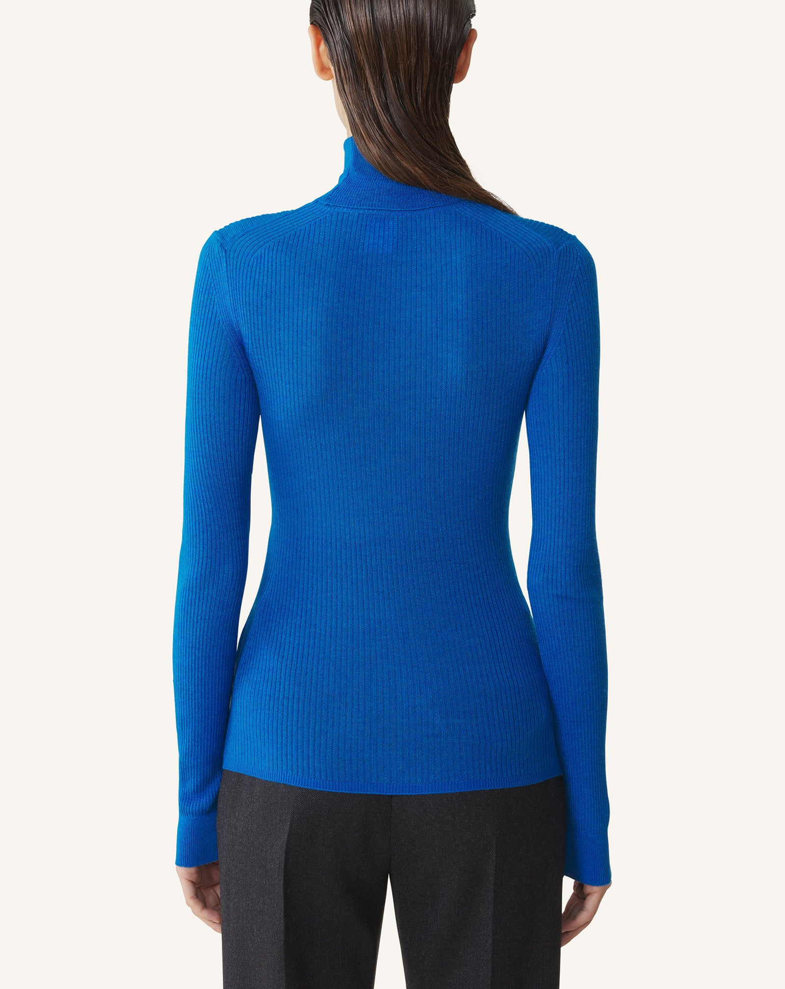 PULL À COL ROULÉ EN MÉRINOS ET SOIE