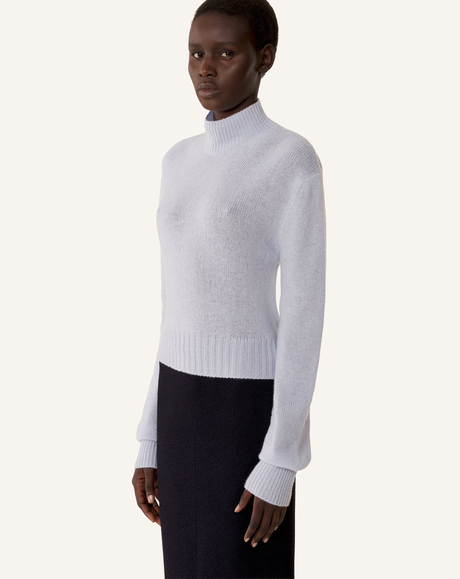 BLUE OPEN-BACK SWEATER IN CASHMERE