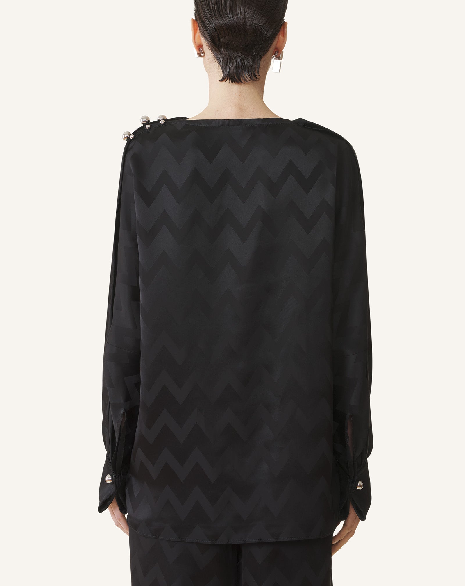 HAUT FLUIDE EN VISCOSE JACQUARD