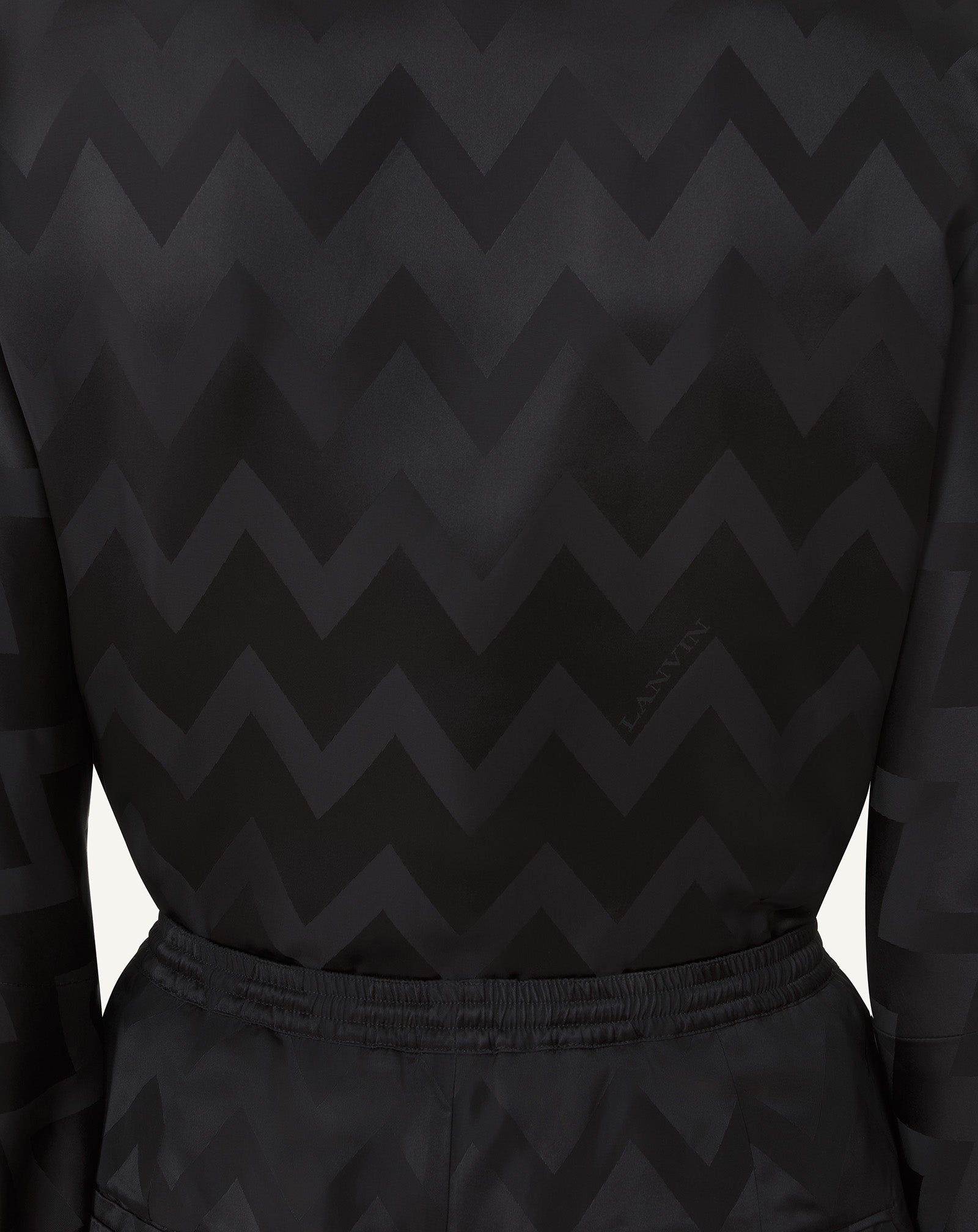 HAUT FLUIDE EN VISCOSE JACQUARD