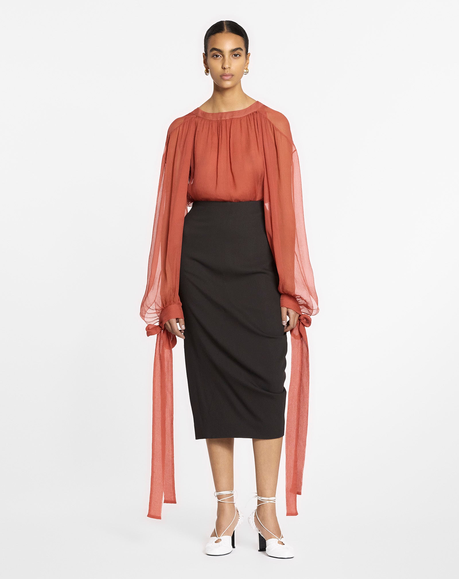 BLOUSE À FRONCES EN CRÉPON DE SOIE