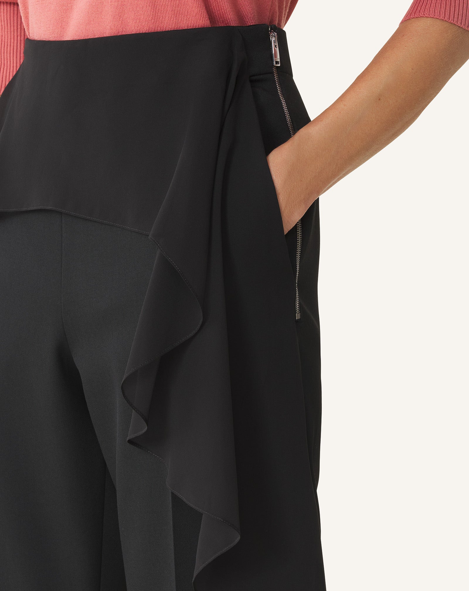 PANTALON À VOLANTS EN LAINE NOIR