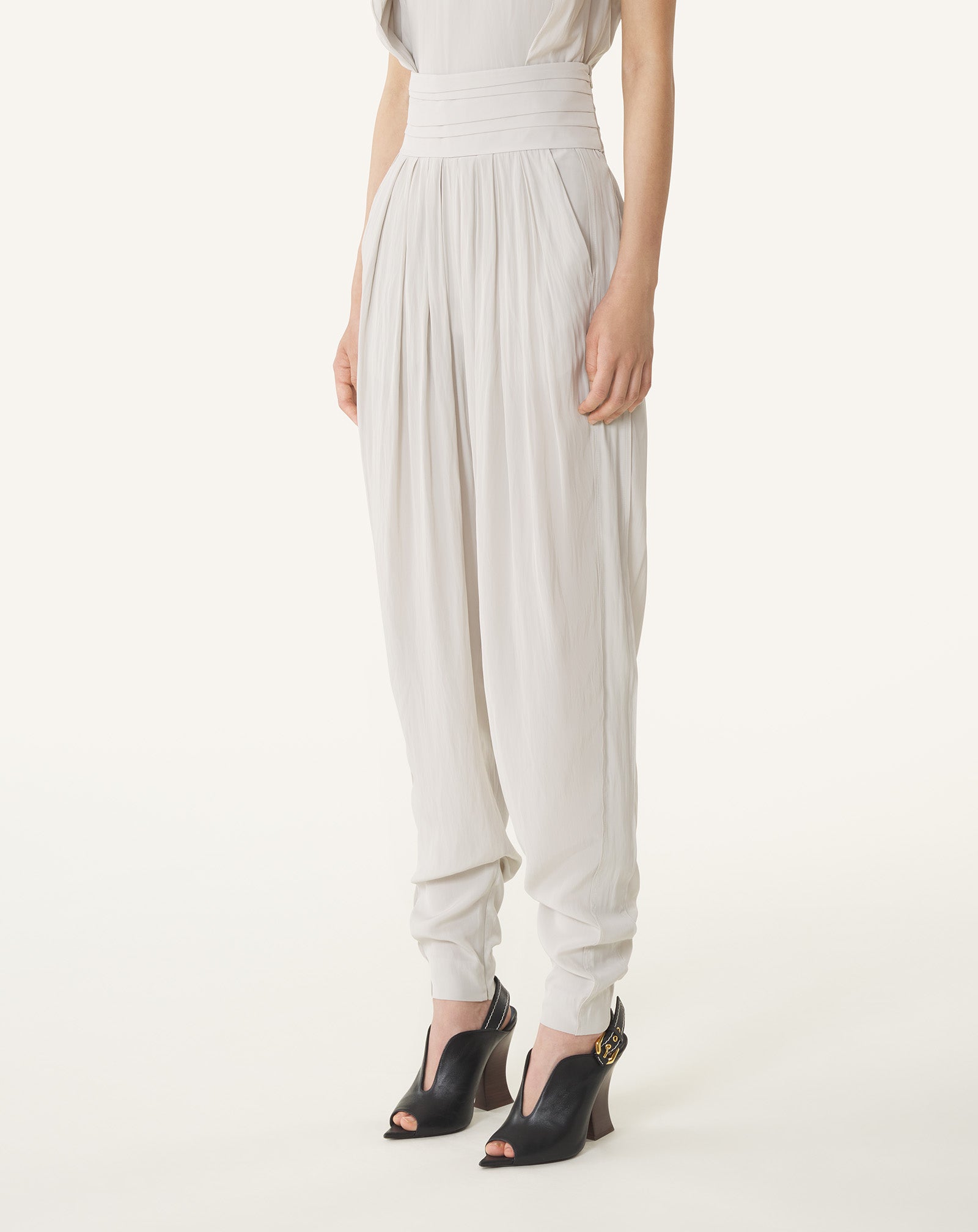 PANTALON DRAPÉ EN CHARMEUSE