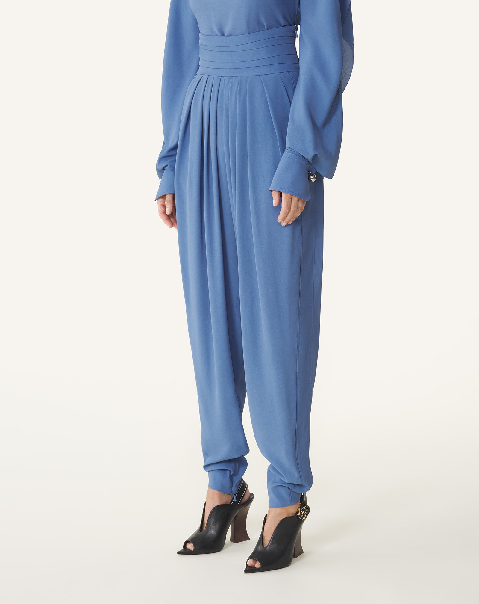 PANTALON DRAPÉ EN CRÊPE DE CHINE