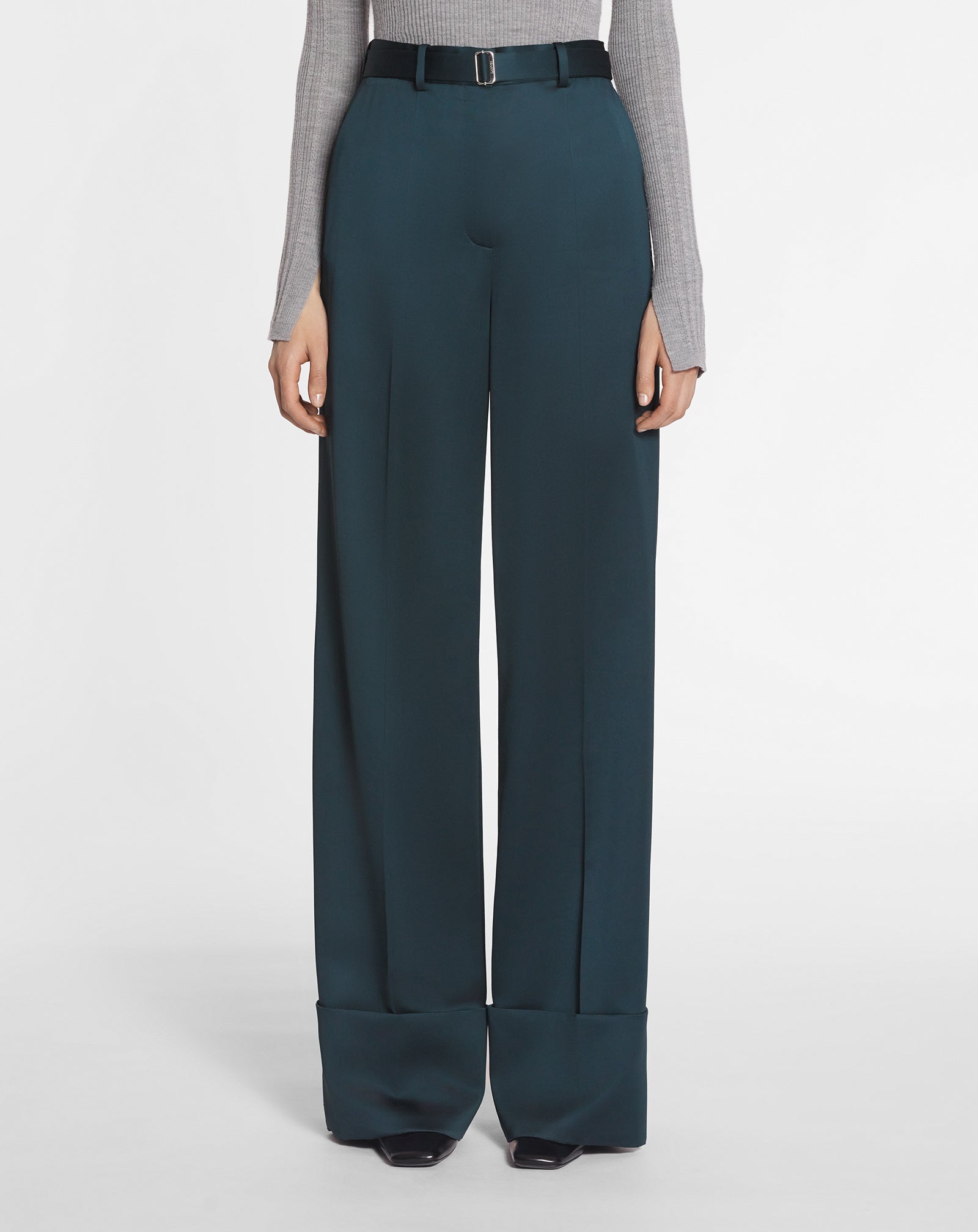 PANTALON LARGE À REVERS