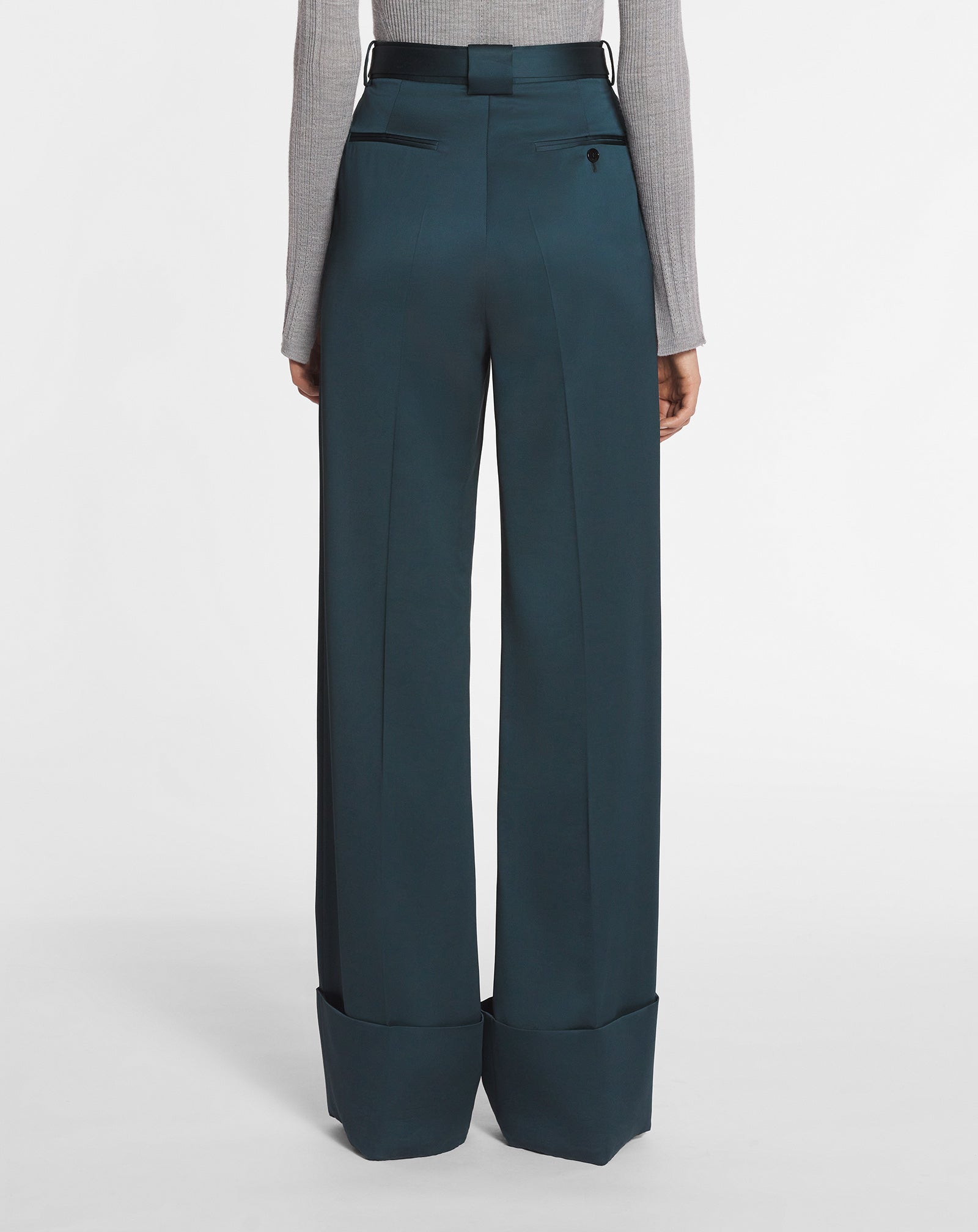 PANTALON LARGE À REVERS