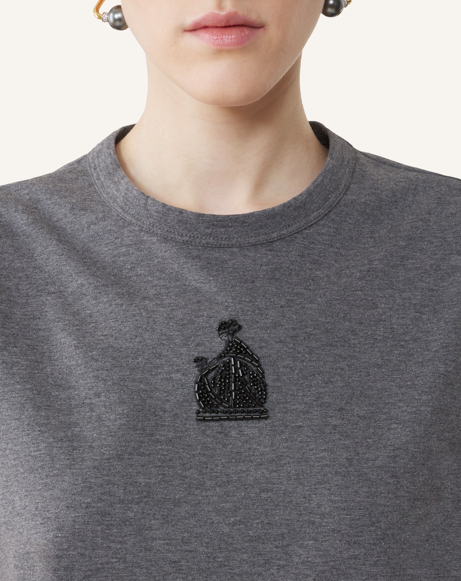 T-SHIRT BRODÉ LA MÈRE ET L'ENFANT EN JERSEY GRIS